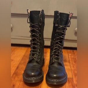 Dr Martens 1914 Triumph Women’s Boots w/ added Zipper